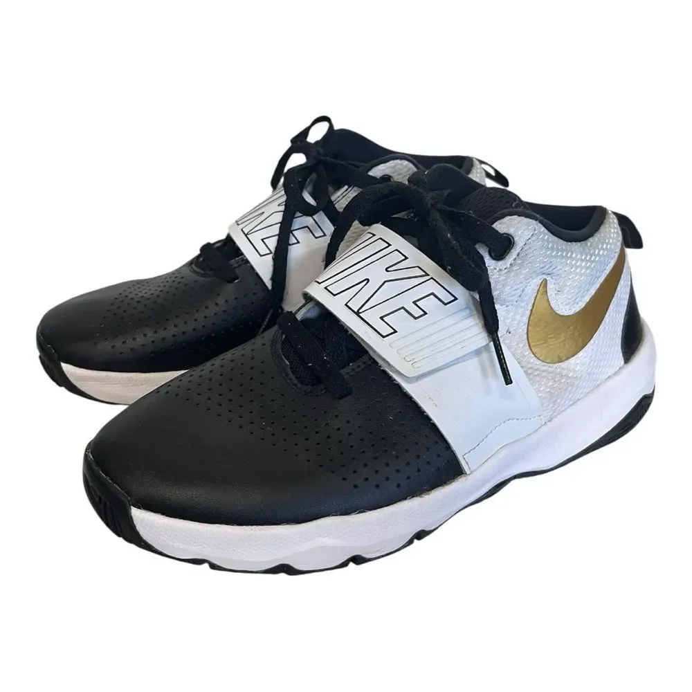 Nike | Team Hustle D8 Basketball Shoes Sneakers White 881941-009 Boys Youth 6.5‎